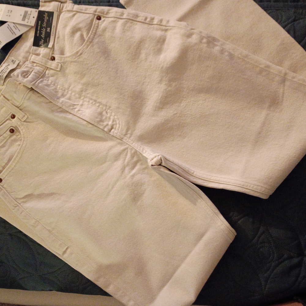 Abercrombie & Fitch Women's Off-White High Rise Jeans